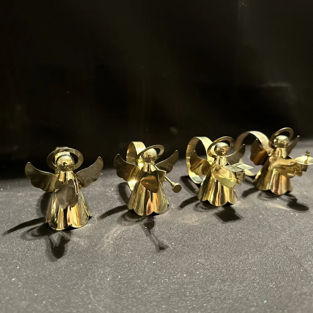 NAPKIN RINGS Lot 4 Gold Tone Angels Blowing Horns Christmas Table Set‎ Setting